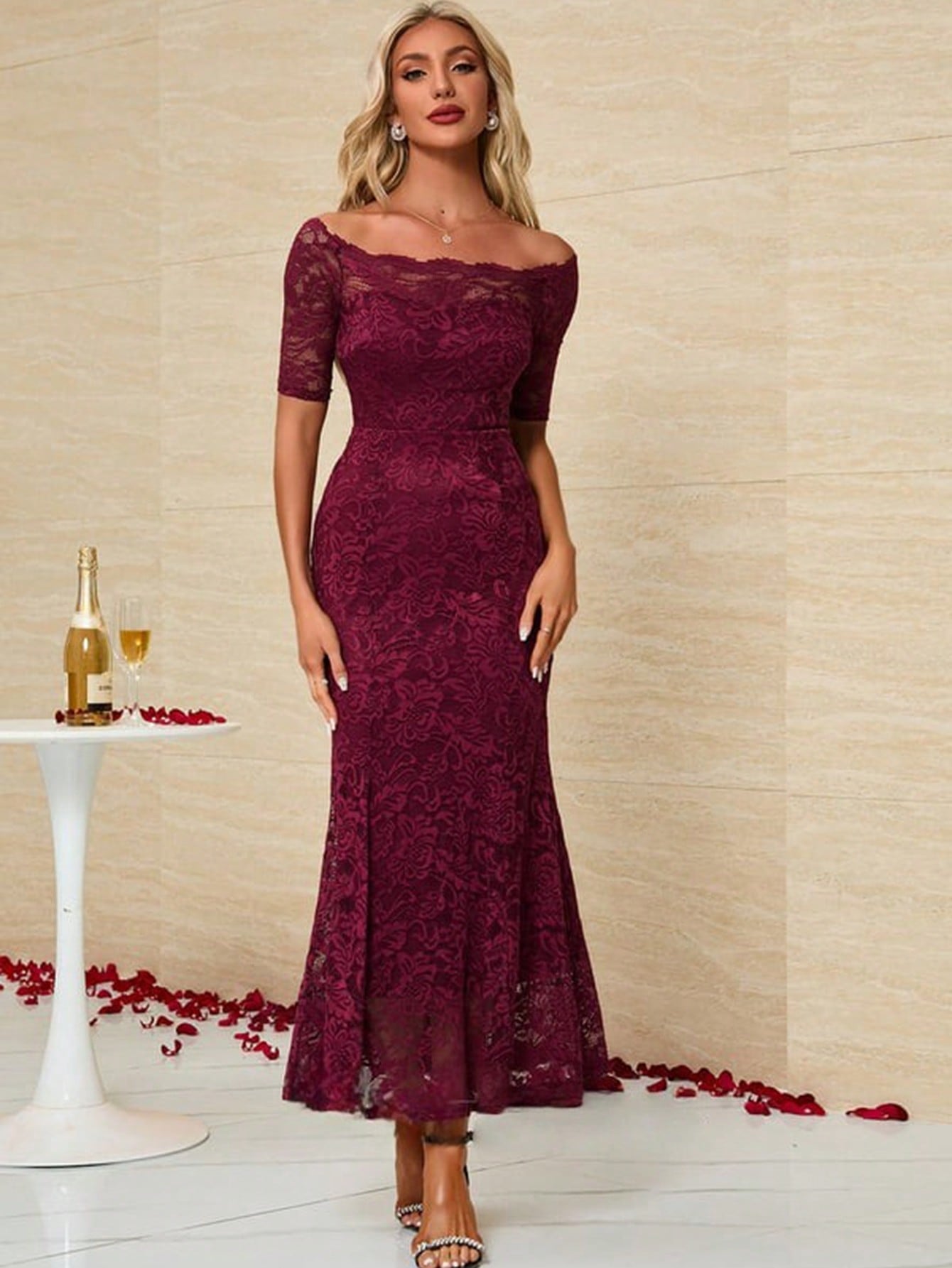 Off The Shoulder Trumpet/Mermaid Lace Maxi Dress