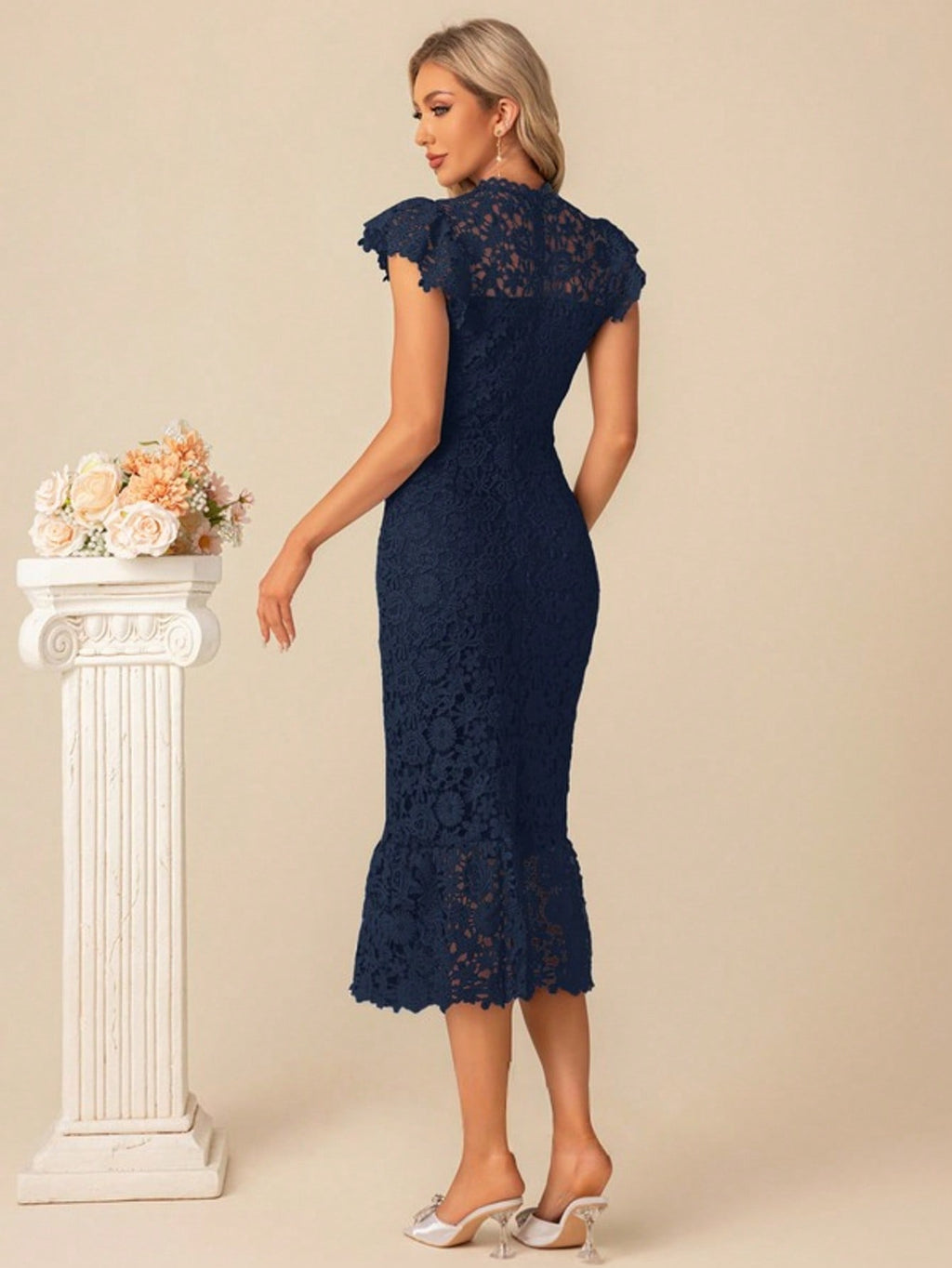 Trumpet/Mermaid High Neck Illusion Tea-Length Lace Cocktail Dress
