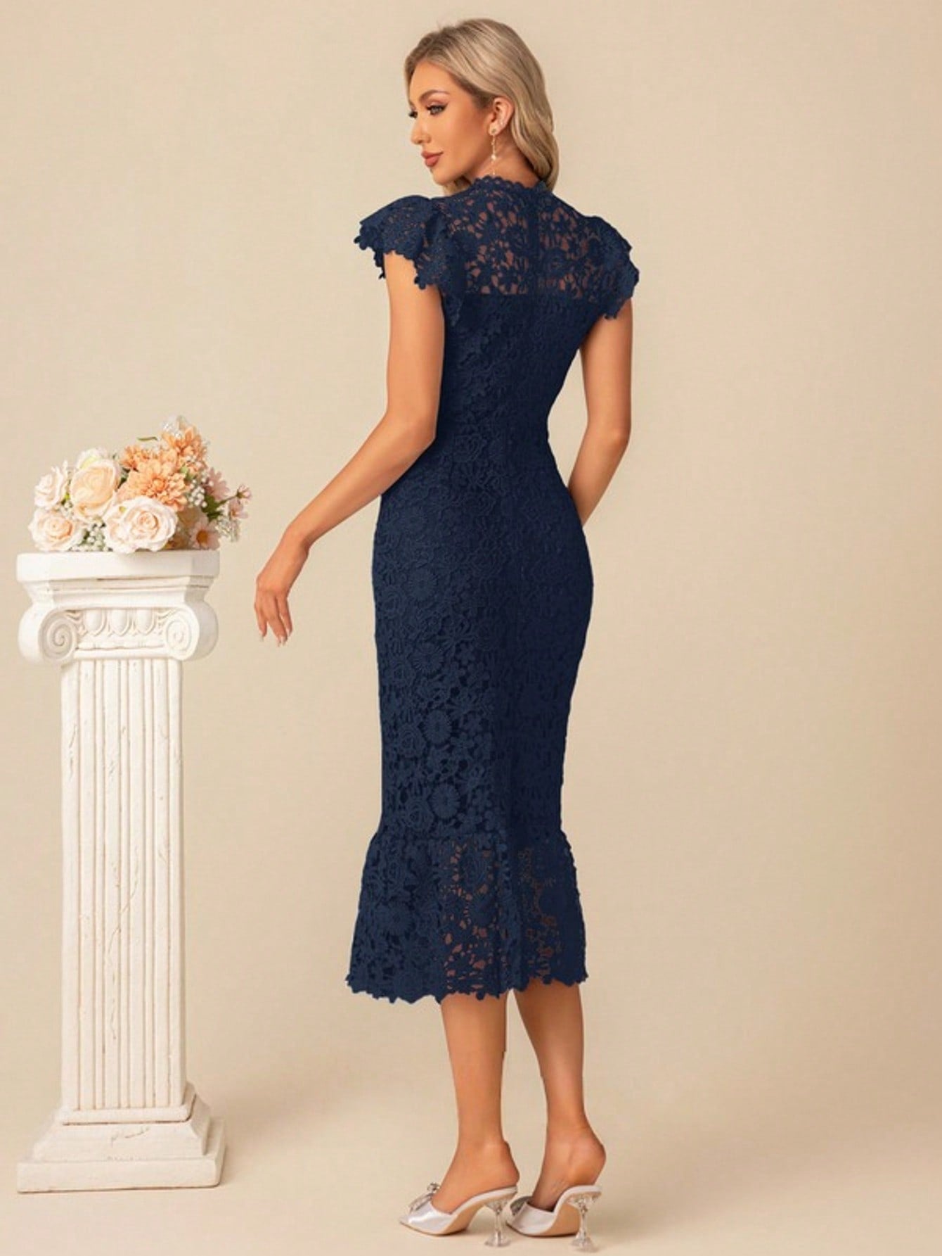 Trumpet/Mermaid High Neck Illusion Tea-Length Lace Cocktail Dress