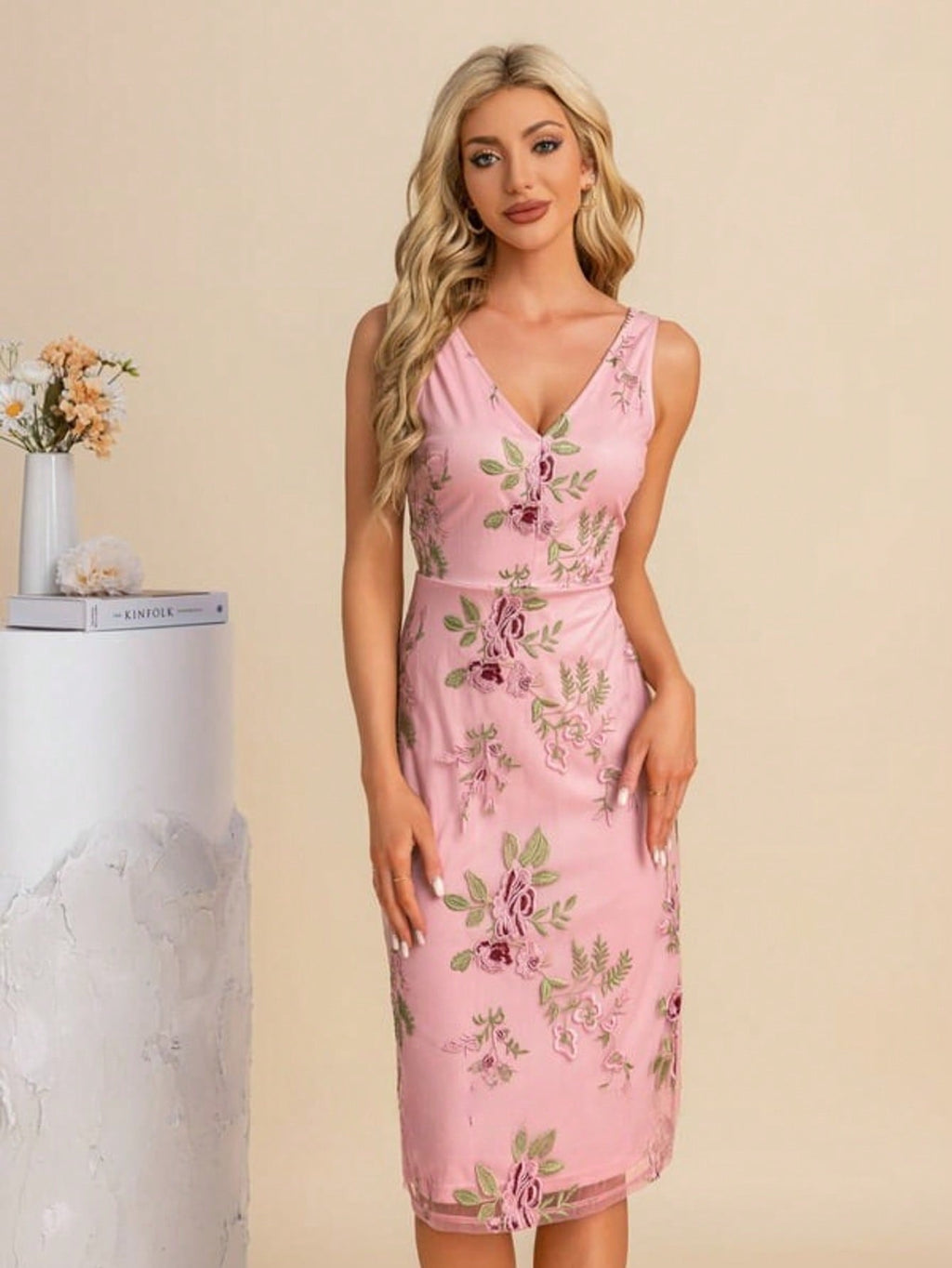 Sheath/Column V-Neck Knee-Length Tulle Lace Cocktail Dress For Summer & Fall Women's Dress