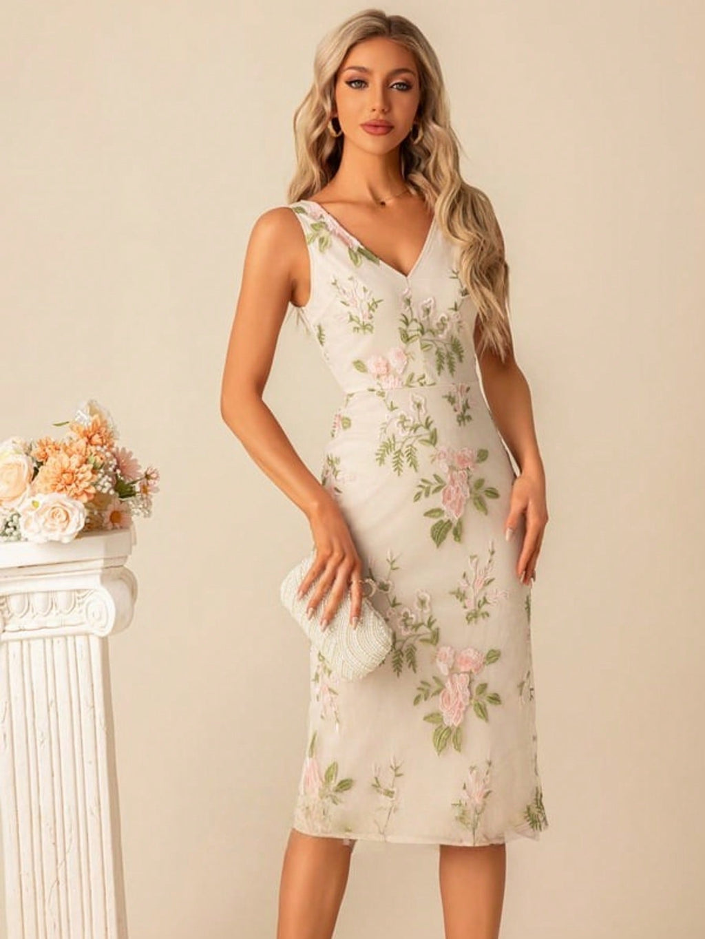 Sheath/Column V-Neck Knee-Length Tulle Lace Cocktail Dress For Summer & Fall Women's Dress